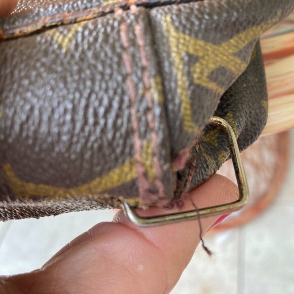 AUTHENTIC LOUIS VUITTON 80S REFURBISHED  BAG WITH BONUS GIFTS NO STRAP - Picture 6 of 16